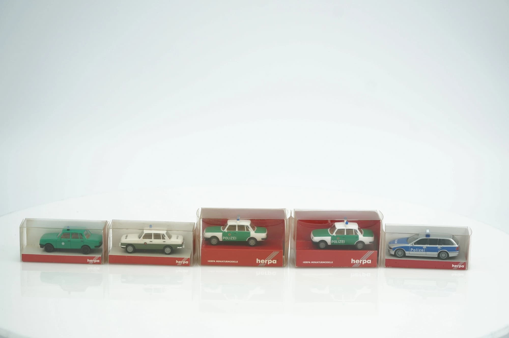 Herpa Konvolut an 5 Modellen Wartburg 35385, 35366 BMW 5er Touring Polizei 1:87